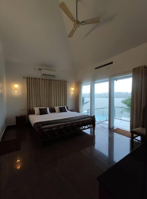 Riveria Portico - River Side 6 Bedroom Private Pool Bungalow North Paravur Ngoại thất bức ảnh